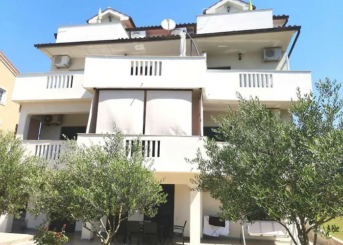 Apartments Ana Medulin